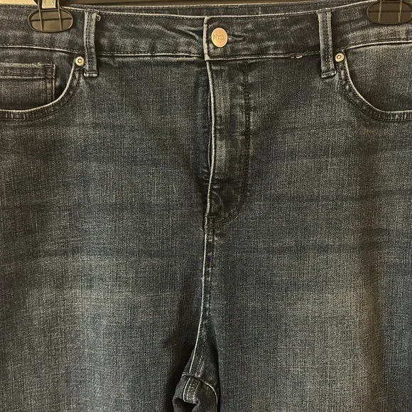 NYDJ Billie Mini Bootcut jeans, size 18T. - Picture 3 of 7